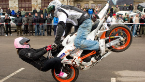 Video: Gatavošanās Dragreisa sezonas noslēgumam: Moto drift by Jānis Rozītis