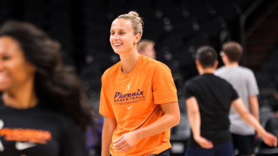 Kitija Laksa se je vrnila na igrišče WNBA, a Phoenix Mercury izgubil proti Los Angeles Sparks