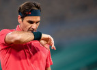Federers pēc nogurdinošā ceļa uz astotdaļfinālu neturpinās "French Open"
