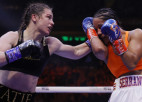 Teilore uzvar sieviešu boksa lielākajā cīņā, Stīvensons dominē pret Valdesu