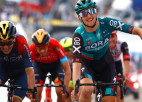 Spraigā cīņā Hindlijs uzvar devītajā ''Giro d'Italia'' posmā