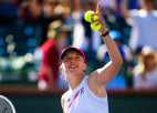 Švjonteka iekļūst Madrides "WTA 1000" pusfinālā, Kīza izslēdz Žabēru