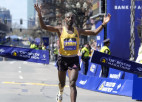 Etiopietis Lemma un kenijiete Obiri uzvar Bostonas maratonā