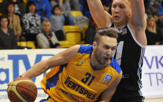 Foto: BK "Ventspils" piekāpjas VEF Rīga