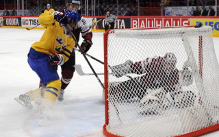 Foto: Latvija čempionātu pabeidz ar zaudējumu zviedriem