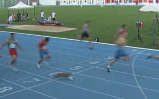 Video: Kaķis iesaistās 100m sprinta sacensībās