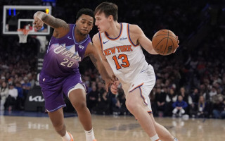 Vienā dienā spēlē divās līgās: ''Knicks'' aizsargs pievienojas elitāram klubam