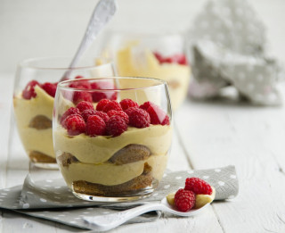 Citronu un aveņu  tiramisu