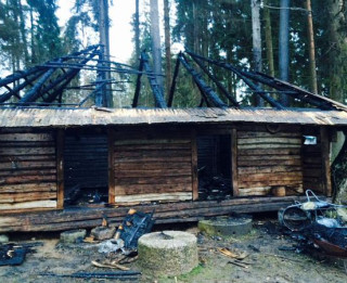 Lēmumu par Ziedoņa klētiņas atjaunošanu pieņem 24 stundu laikā