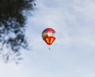 Lidojums ar gaisa balonu – neaizmirstama dāvana un piedzīvojums