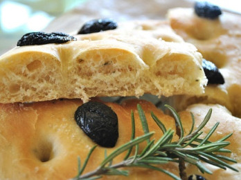 Focaccia – uzcep mājās populāro itāļu maizi