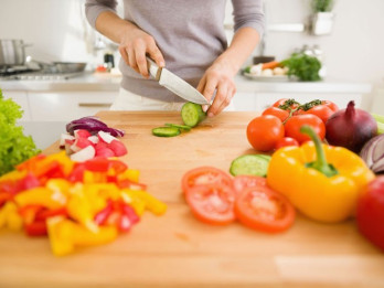 Grāmata, kurā izskaidroti pareizas ēšanas pamati un diētu kļūdas