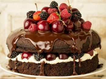 500 kūku receptes no Sūzenas Bleikas