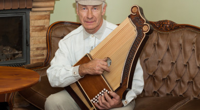 Tradicionālās kultūras izcilības balvu tautas mūzikā saņems Valters Reiznieks