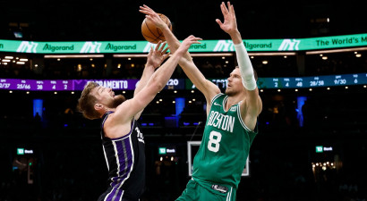 Porziņģis un Bertāns ražīgi, "Celtics" pēdējās sešās minūtēs izsēj +19, taču izglābjas