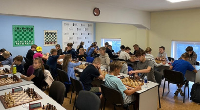 Latvijas U20 čempionāts šahā sācies ar negaidītiem pavērsieniem