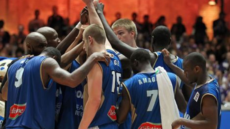 "Roanne Basket" pēc uzvaras 
Foto: FIBA