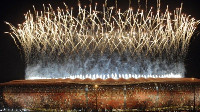 Uguņošana "Soccer City" stadionā
Foto: AFP/Scanpix