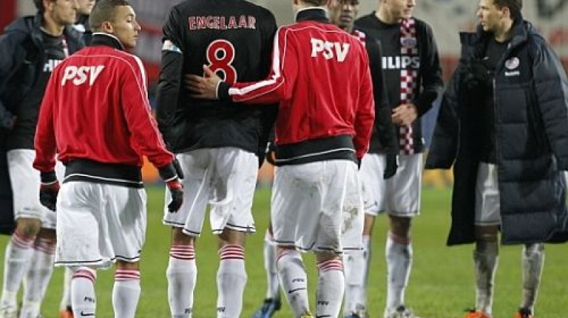 ''PSV'' cīņa par kausu beigusies, izšķirošo pendeli nerealizēja Orlando Engelārs
Foto: fcupdate.nl