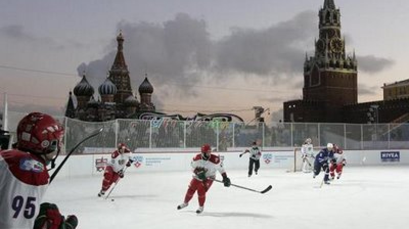 Kremļa zvaigznes, hokejs, Sarkanais laukums - skaisti... Cena?
