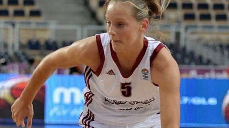 Sabīne Niedola EuroBasket Women 2011 spēlē ar Krieviju
Foto: Romain Chaib, Ladyhoop.fr