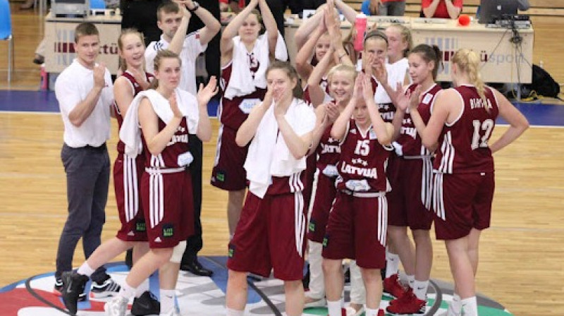 U16 meiteņu izlase Tallinā: pirmais mērķis sasniegts - otrā posma tabulā viena uzvara jau ierakstīta.
Foto: Jānis Avotnieks