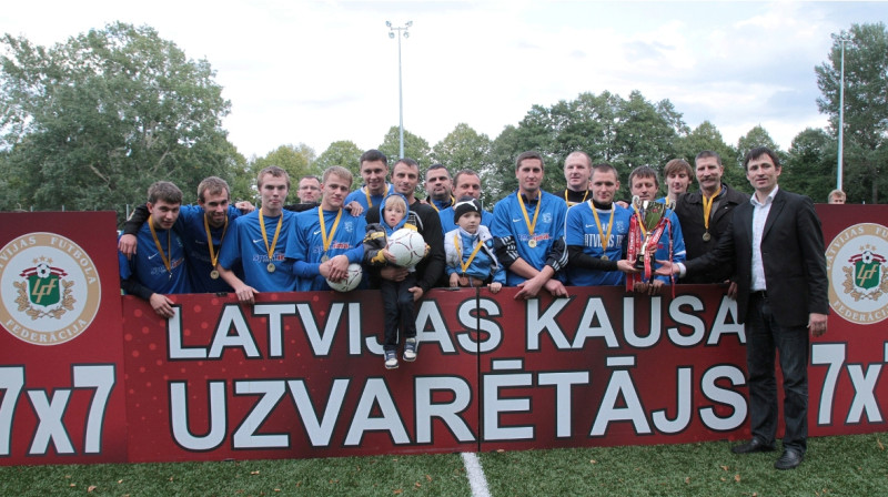 Latvijas Kausa izcīņas futbolā 7 pret 7 čempioni "Sportima Nikars" 
Foto: LFF