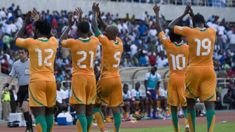 Kotdivuāras futbolisti pateicas līdzjutējiem par atbalstu
Foto:AFP/Scanpix