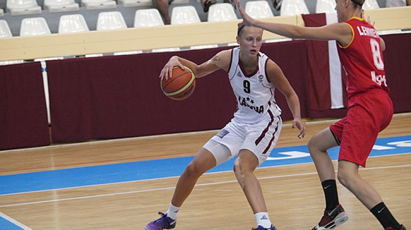 Kitija Laksa: 19 punktu U20 izlases pārbaudes spēlē.
Foto: www.fibaeurope.com