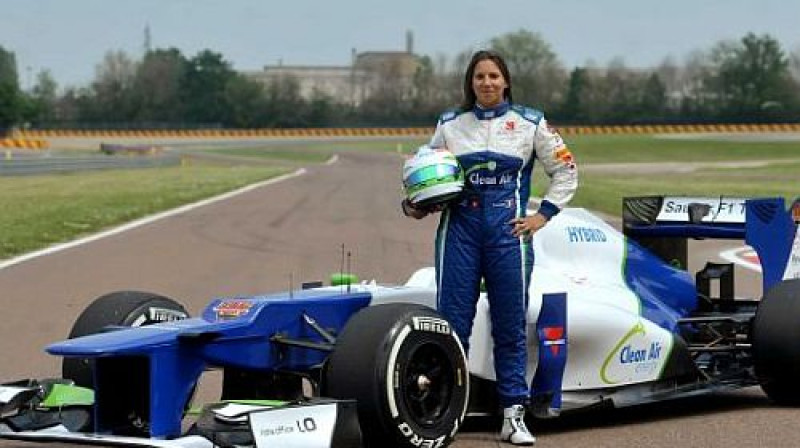 Simona de Silvestro un viņas "Sauber C31"
Foto: Sauber