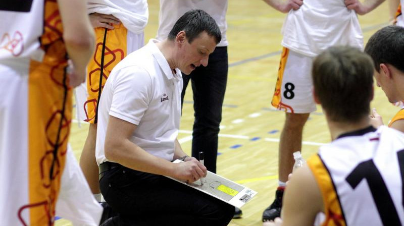 Arnis Vecvagars un U18 izlase: cīņa par Eiropas "Top 8" turpinās
Foto: www.basket.ee