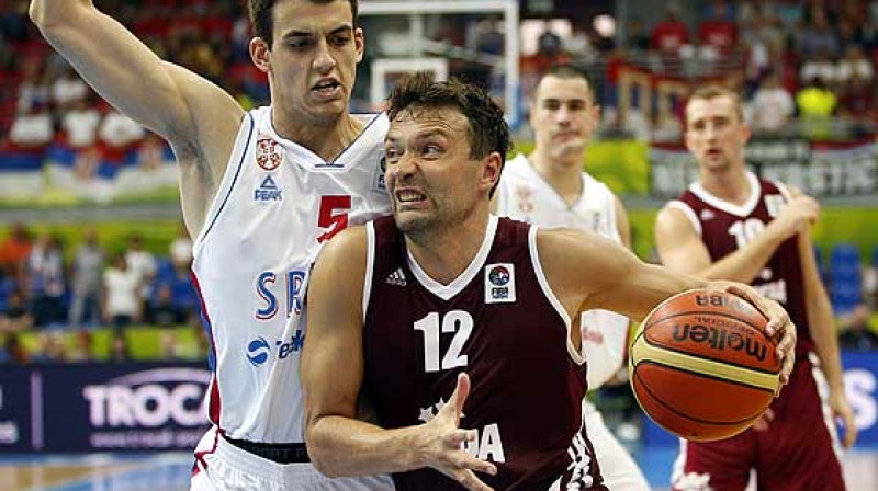 Valstsvienības līderis Kristaps Janičenoks EuroBasket'2013 spēlē Latvija - Serbija.
Foto: FIBAEurope.com