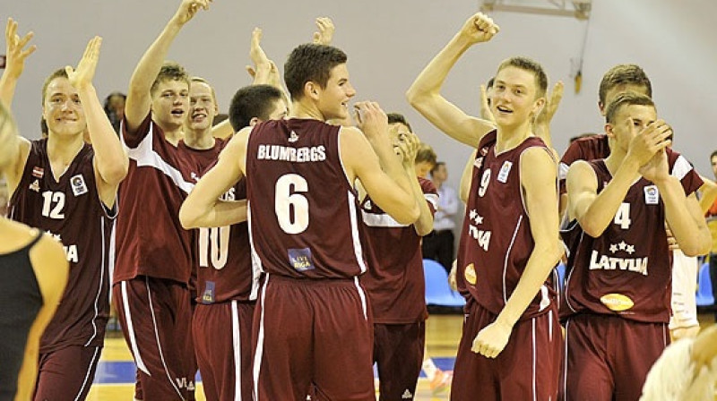 Latvijas U16 izlase: Eiropas vicečempioni
Foto: Romāns Kokšarovs, f64