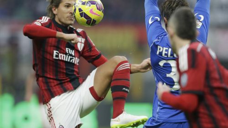 Alesio Čerči pirmajā spēlē "Milan" rindās
Foto: AP/Scanpix