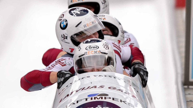 Oskars Melbārdis un komanda. 
Foto: AP/Scanpix