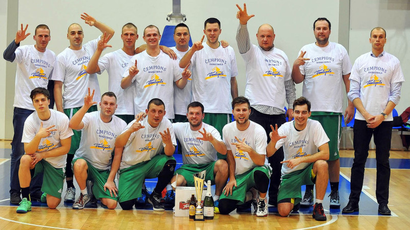 Ventspils pilsētas čempioni basketbolā jau trešo gadu pēc kārtas - Akseļa Vairoga trenētie Z/K  "Grifs"