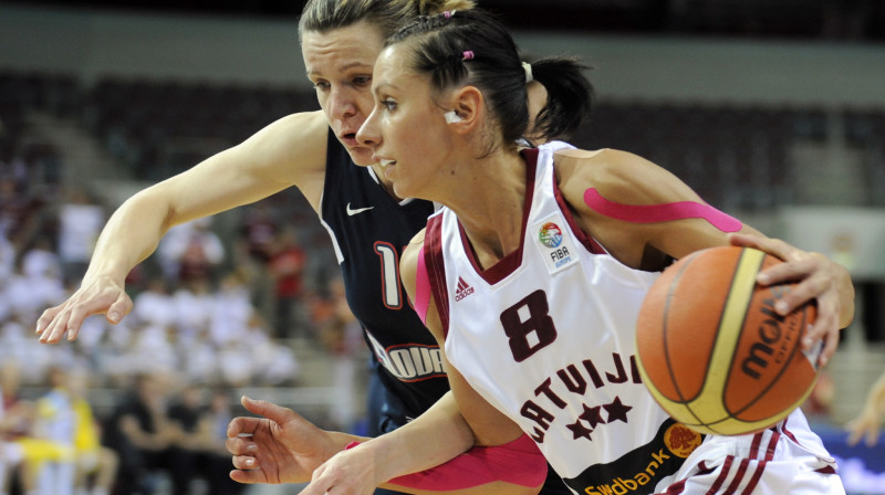 Gunta Baško-Melnbārde
Foto: Romāns Kokšarovs, f64