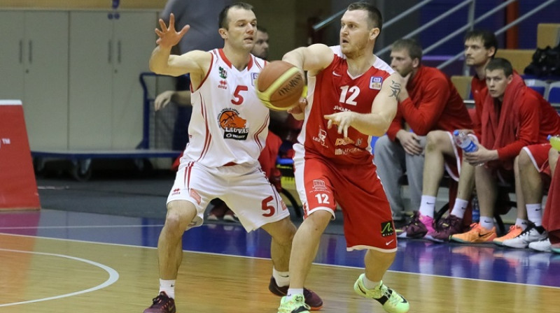 Rinalds Sirsniņš un Andrius Mažutis
Foto: Ģirts Gertsons