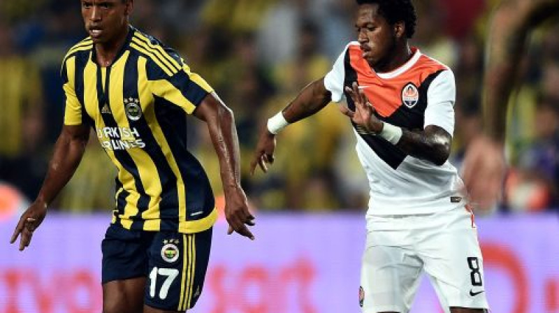 Freds (pa labi) spēlē pret "Fenerbahce"
Foto: AFP/Scanpix