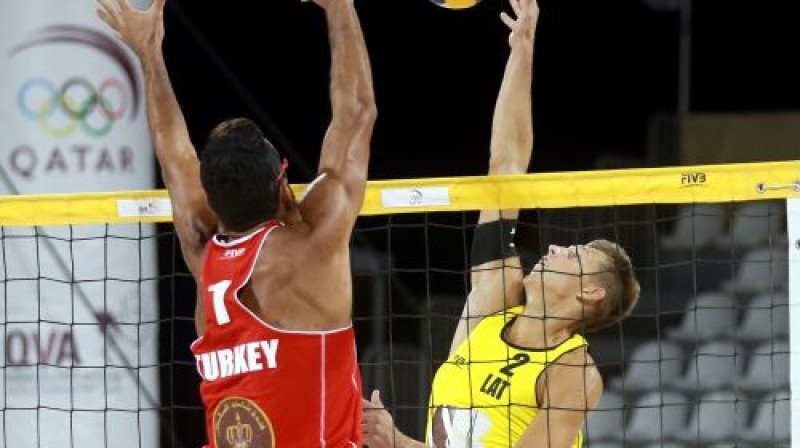 Haralds Regža spēlē pret Turcijas pāri
Foto: FIVB