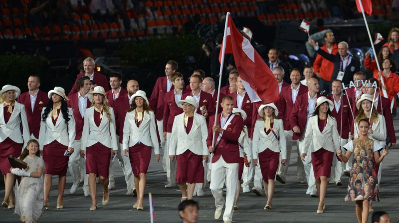 Latvijas sportisti olimpisko spēļu atklāšanas ceremonijā (2012) 
Foto: AFP / Scanpix