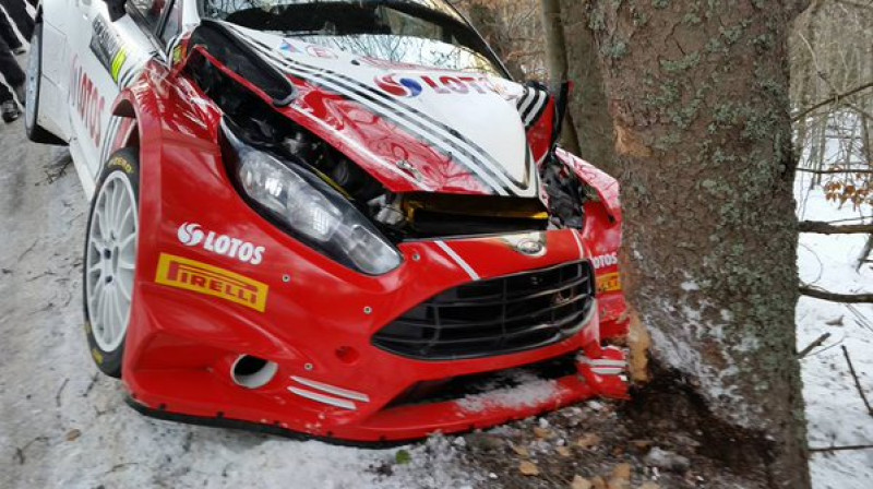 Kubicas auto pēc avārijas Montekarlo rallijā
Foto: Twitter.com/TimNovakRally