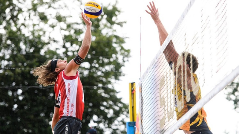 Aleksandrs Samoilovs uzbrukumā
Foto: FIVB