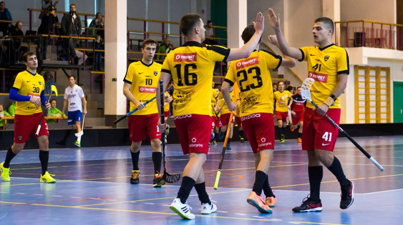 Ulbrokas komandai iespēja pārņemt līderpozīcijas kopvērtējumā
Foto: Floorball.lv