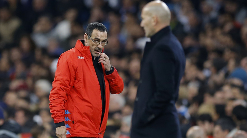 Mauricio Sari un Zinedins Zidāns 
Foto: AP/Scanpix