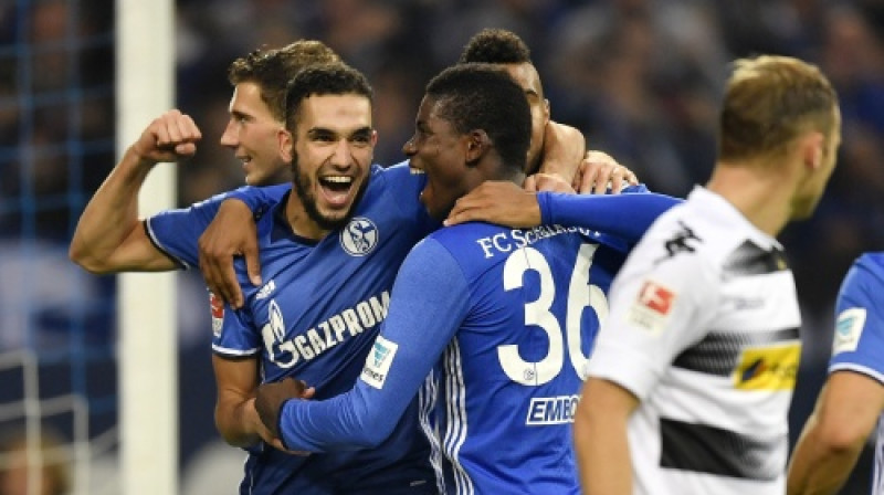 Gelzenkirhenes "Schalke" Bundeslīgas pirmajā aplī Menhengladbahas "Borussia" sagrāva ar 4:0
Foto: AP/Scanpix