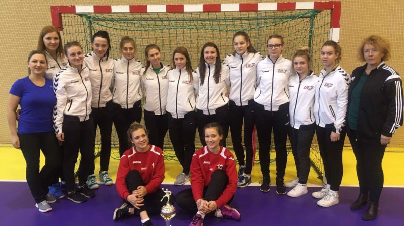 Latvijas U-19 handbolistes