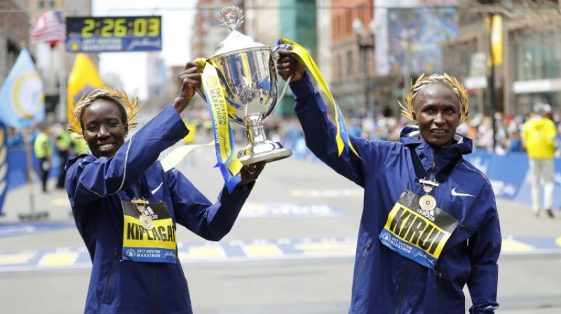 Bostonas maratona uzvarētāji Edna Kiplagata un Džofrijs Kirui
Foto: USA Today Sports/Scanpix