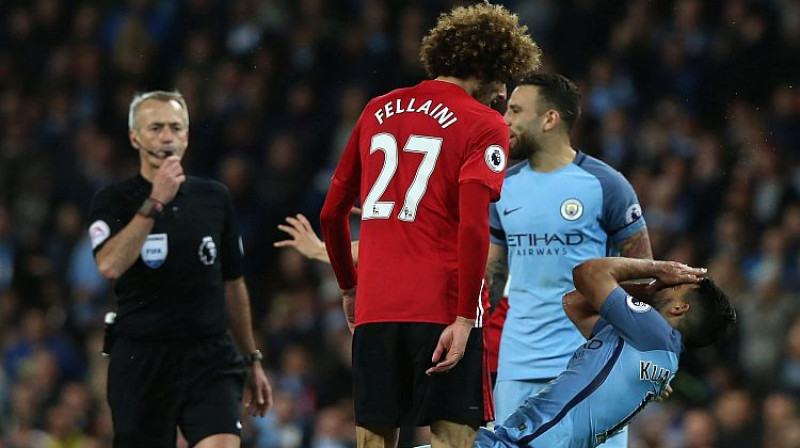 Maruānam Fellaini neizturēja nervi
Foto: EPA/Scanpix