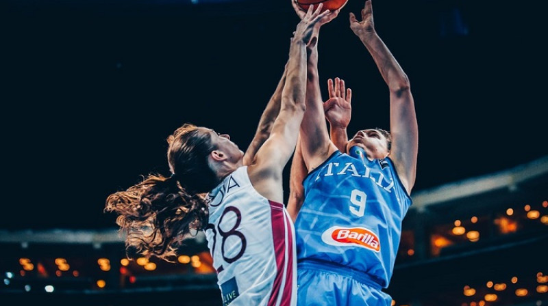 Kristīne Vītola: 15 punkti spēlē pret Itāliju
Foto: fiba.com